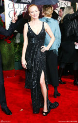 高清组图：海瑟-格拉汉姆高开叉礼服亮相摇曳多姿