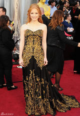 高清组图：奥斯卡红毯杰西卡-查斯坦秀黑金礼服