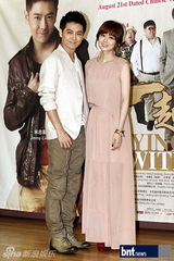 组图：林志颖张娜拉出席电影《一起飞》记者发布会