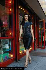 组图：曾黎纽约时尚街拍演绎摩登古典双面魅力