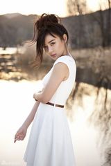 组图：袁姗姗性感白裙写真曝光 清秀婉约风独具魅力