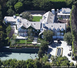 组图：阿汤哥夫妇豪宅搬空 空留苏瑞玩具车孤单