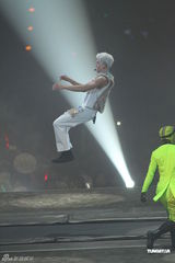 组图：郭富城个唱变型金刚舞台华丽震撼