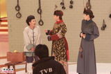 组图：TVB台庆男女演员反串 陈豪郭晋安扮姨太太