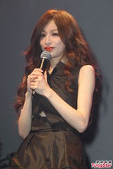 组图：王心凌4日台北开唱 现场大方剖白恋情