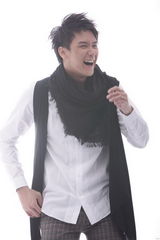 组图：巫迪文EP写真曝光 大方裸露“健康男色”