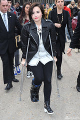 组图：伦敦时装周开幕 各路明星纷纷捧场