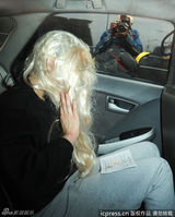 组图：阿曼达拜恩斯高空抛物被捕 蓬头垢面狼狈