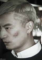 组图：《女人帮》曝闺蜜剧照 邵桐眼神显质感