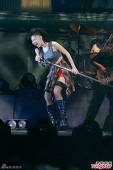 组图：邓紫棋曝林宥嘉支持个唱 害羞不谈