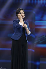 组图：《超级演说家》鲁豫战队选手激烈对抗