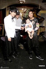 幻灯组图：南拳妈妈摆脱杰伦影子 称双J一直是好友