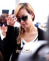 组图：神起SJ少时等SM家族赴印尼开唱亮相机场