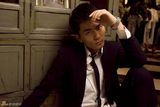 组图：张宁江拍时尚大片 “战争型男”有型有款