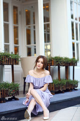 组图：任珈锐写真小露香肩 展夏日唯美田园风情