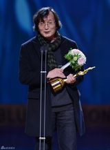 组图：第33届韩国青龙奖崔岷植林秀晶封帝后