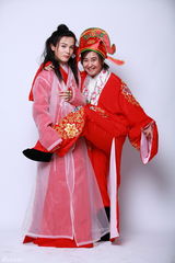 组图：大咖秀谢娜饰茜茜公主 沈凌变紫霞仙子