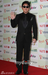 幻灯：少女时代音乐颁奖礼获6项大奖　喜极而泣