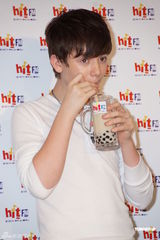 高清组图：Lady Gaga师弟格雷森台湾行可爱卖萌