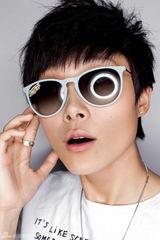 组图：《血滴子》主创卖萌照曝光 独缺阮经天