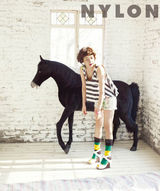 高清组图：韩情崔江熙时尚写真随性可爱