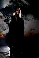 芙蓉姐姐变万圣节女郎 手持镰刀气氛鬼魅(组图)