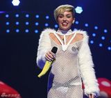 策划：奇形怪bra狂吸睛 胸前自有大乾坤