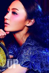 组图：姚笛梦幻复古写真尽显女人味儿