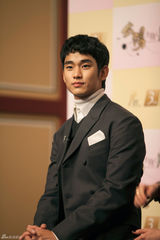 高清组图：金秀贤日本宣传《月亮怀抱太阳》