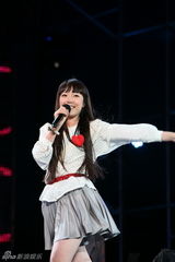 高清：青春洋溢中歌榜红五月 大风吹不散观众热情