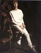 高清图集：新生代偶像组合SHINee新年月历青春洋溢