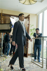 组图：《千金归来》赵文瑄穿高跟鞋搞笑卖萌