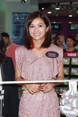 组图：Twins显熟女妩媚气质 阿娇称不想找男友