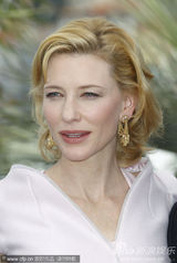 幻灯图集：戛纳开幕片记者会 克劳携布兰切特亮相