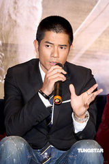 组图：《风云2》主创抵台 郭富城郑伊健风采依旧