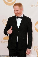 组图：《摩登家庭》男星杰西-泰勒-弗格森亮相