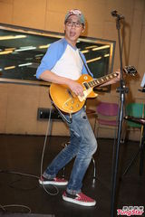 组图：陶喆为高雄跨年演唱会彩排