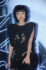 组图：周冬雨短裙俏丽亮相 柏芝性感郭晶晶发福