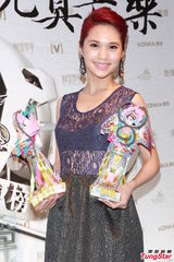 组图：杨丞琳否认与小猪绯闻 下半年将开唱