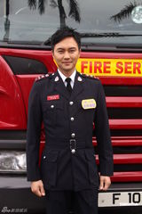 组图：“帅气机长”张智霖微博生活照集锦