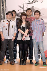 幻灯组图：苏打绿献唱利物浦音乐节 走访披头士故居