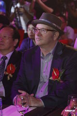 组图：《阿凡达》摄影师掌镜《大脚印》