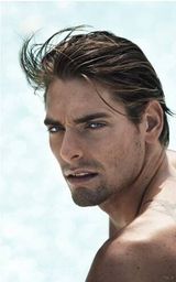 组图：法国泳坛美男展现性感运动魅力