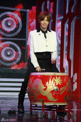 组图：《给力星期天》至上励合玩转大鼓遇“踢馆”