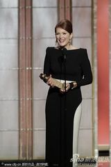 组图：朱丽安-摩尔凭《规则》获迷你剧最佳女主