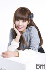 高清组图：蜡笔团Crayon Pop拍写真秀可爱少女风