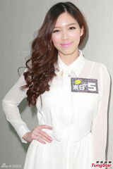 组图：黄芷晴望母亲节前出院 姜皓文慰问黄日华