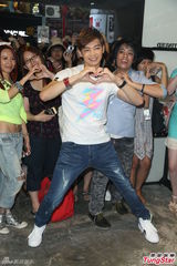 组图：辰亦儒返台会粉丝 期待重回歌手身份