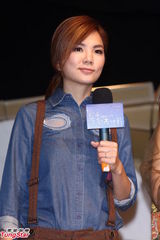 组图：SHE合体Selina被催生Hebe急当人妻