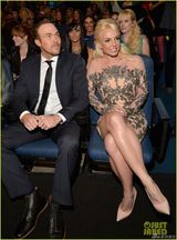 组图：布兰妮大贾斯汀罕见同台 昔日情侣不相见